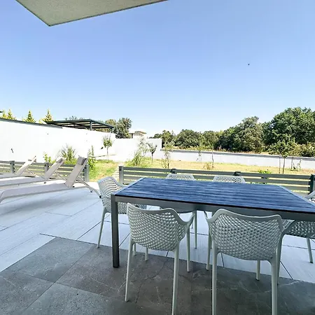 Sorelle 1 Villa Zaton